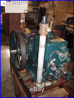 1925 McCormick Deering IH Hit-N-Miss Engine 1 1/2 hp