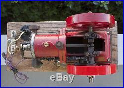 ANTIQUE Vintage Miniature Scale Cast Iron Model Gas Powered Hit and Miss Engine