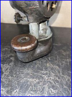 Antique 1 1/2 2 1/2HP IHC LA Gasoline Engine Head 3557D + Carburetor Hit Miss