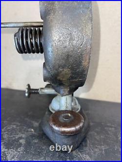 Antique 1 1/2 2 1/2HP IHC LA Gasoline Engine Head 3557D + Carburetor Hit Miss