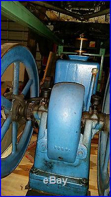 Antique Empire Cream Separator Co. 2 1/2 HP Hit and Miss Gas Engine, Pulley