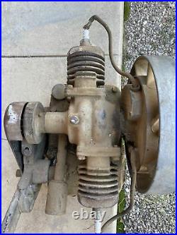 Antique Estate Fresh Maytag 72D Twin Cylinder Hit Miss Engine Kick Start 1938