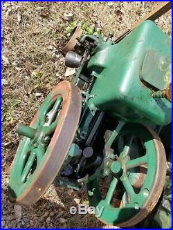 Antique Fairbanks Morse Model Z Hit Miss Gas Engine Headless on cart RUINS