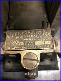 Antique Henricks Generator Magneto Hit Miss Engine Tractor