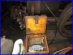 Antique Hit& Miss engine display trailer with Domestic schramm side shaft