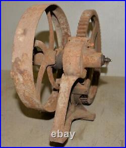 Antique KJ well pump flywheel patent Oct 21 1924 hit & miss engine collectible
