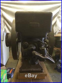 Antique gasoline engine Alamo 1.5 hp Hit and Miss
