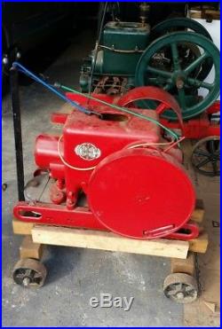 Antique old 3 Hp International Harvester Hit Miss Gas Engine with cart Steam