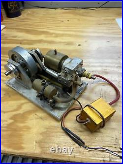 Gas Engine Model Runs NOT Hit And Miss. Electronic Ignition