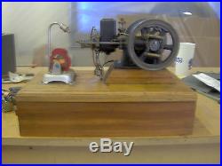 Hit & miss scale model engine