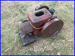 IHC LB 1-1/2 HP to 2 HP Hit Miss Throttle Governed Engine Runs #2