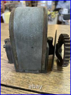 INTERNATIONAL TYPE R MAGNETO Hit and Miss Gas Engine IHC MAG Serial #243834