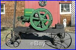 JOHN DEERE Hit & Miss Stationary E 1 1/2HP Engine MINT With Cart & Oil Container