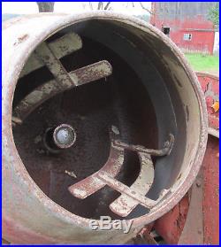Jaeger Antique Concrete Mixer w. International Harvester LB Hit and Miss Engine