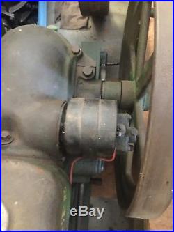 John Deere 1 1/2 HP Hit & Miss Gas Engine