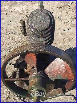 Maytag Antique Upright Hit and Miss Gas Gasoline Engine Motor Vintage