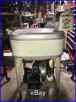 Maytag Gas Engine Wringer Washing Machine hit miss engine 1935