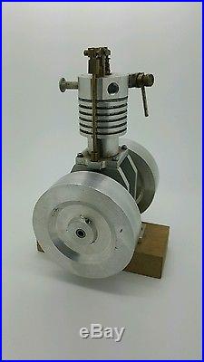 Model Hit And Miss Engine Vertical Gas Engine Machined From Castings