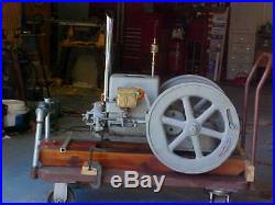 Nelson Jumbo HIT & MISS GAS ENGINE ON CART Running and Mint