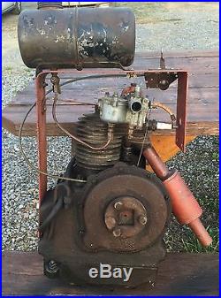Old Briggs and Stratton PB Vintage Gas Engine Antique Hit and Miss
