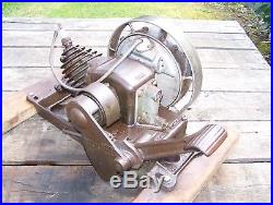 Old MAYTAG Model 92 Single Cylinder Air Cooled Hit Miss Gas Wash Machine Engine