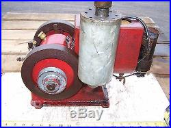 Original UNKNOWN 2 Cycle Hopper Cooled Hit Miss Gas Engine Model Steam NICE