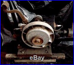 Running 1940 Maytag Model 72 Gas Engine Motor Hit & Miss Twin Cylinder Antique