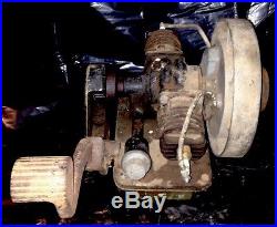 Running 1942 Maytag Model 72 Gas Engine Motor Hit & Miss Twin Cylinder Antique