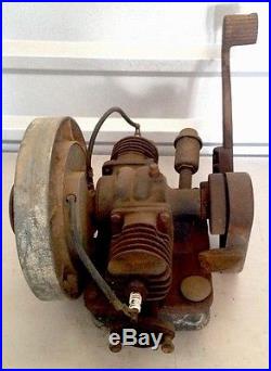 Running Maytag Model 72 Gas Engine Motor Hit & Miss Twin Cylinder Antique