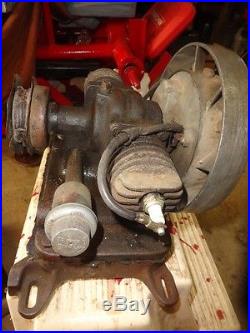 Running Maytag Model 72 Gas Engine Motor Hit & Miss, Twin, Footed