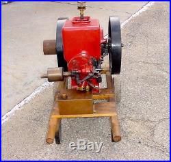 Small 1hp IHC Famous Hit Miss Gas Engine With Butter Churn Pulley