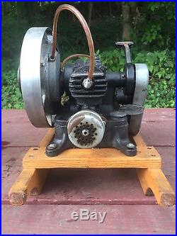 Vintage Maytag Model 72-D Twin Cylinder Engine Antique Hit Or Miss Motor