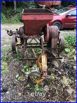 Vintage Old 10 Ihc Feed Grinder On Steel Cart Gas Engine Show Tractor Machine